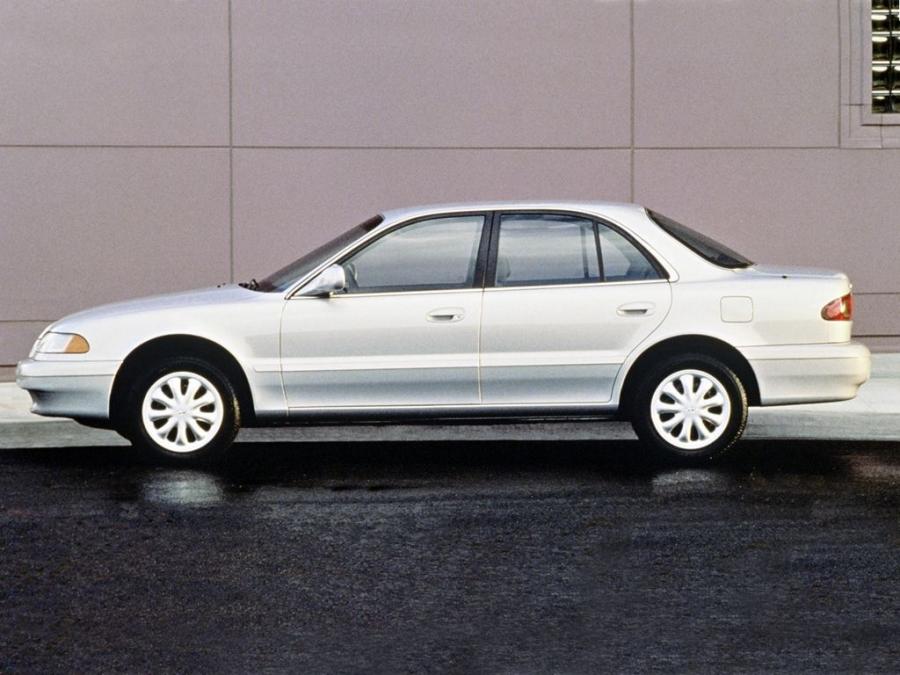  Hyundai Sonata 1993 года  (US) (фото 3 из 4)